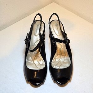 Giani Bernini Dress Shoes Size 6.5 Viviana Style, Black